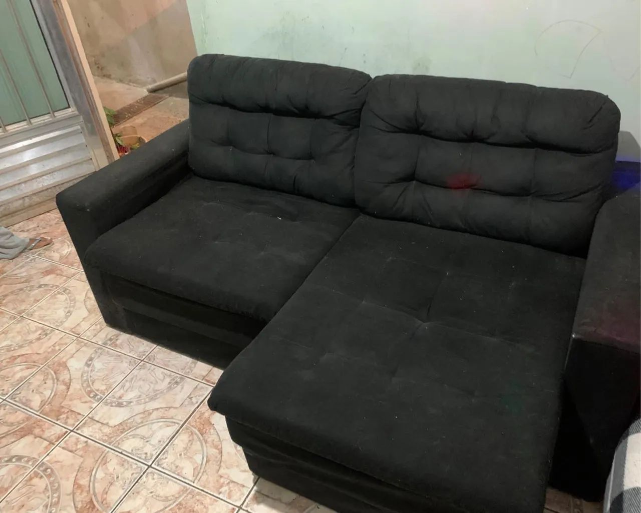 Sofá cama de canto chaise preto - Foto 2