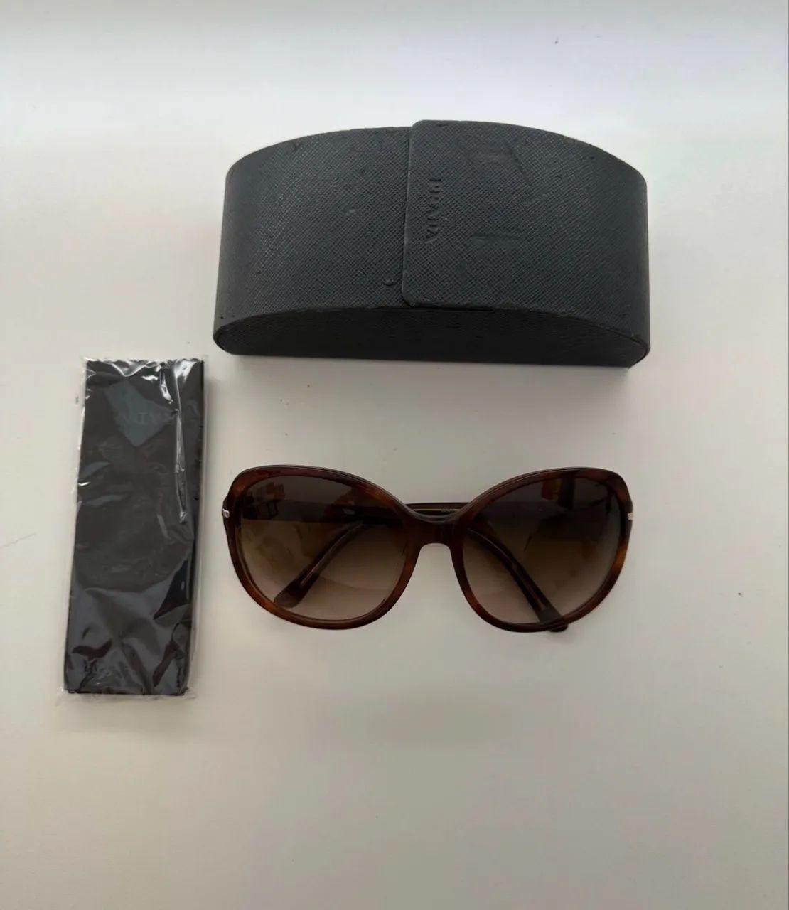 Óculos de sol feminino - Prada - Foto 2