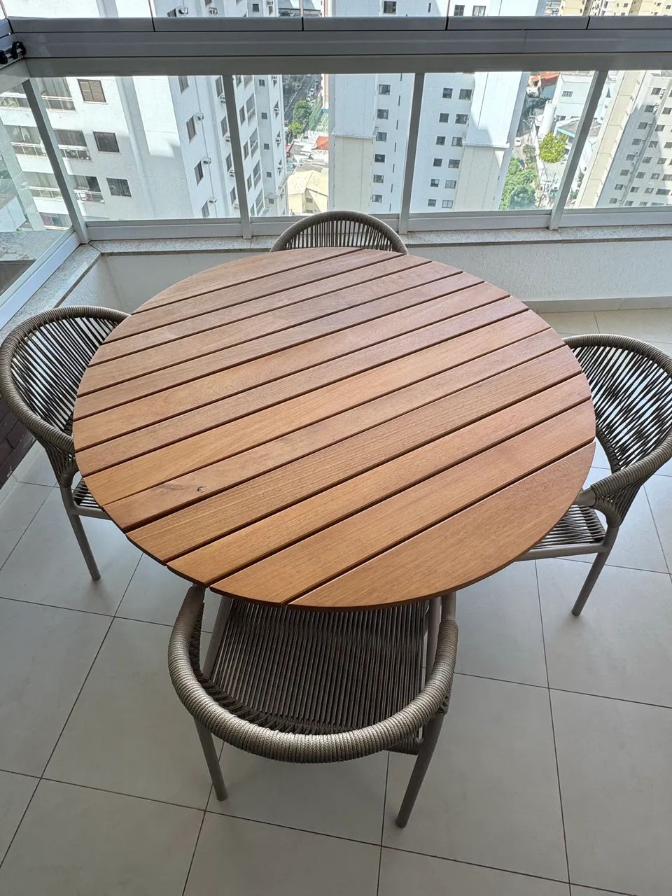 Mesa de Jantar Jacaúna com 4 Cadeiras - Madeira e Corda Náutica | Estado de Nova |  - Foto 2