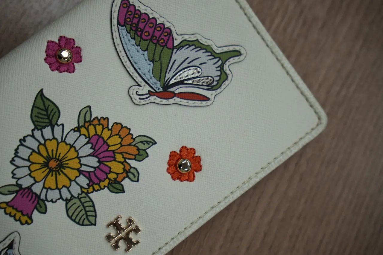 Carteira Tory Burch Emerson Appliqué Snap Continental - Foto 3