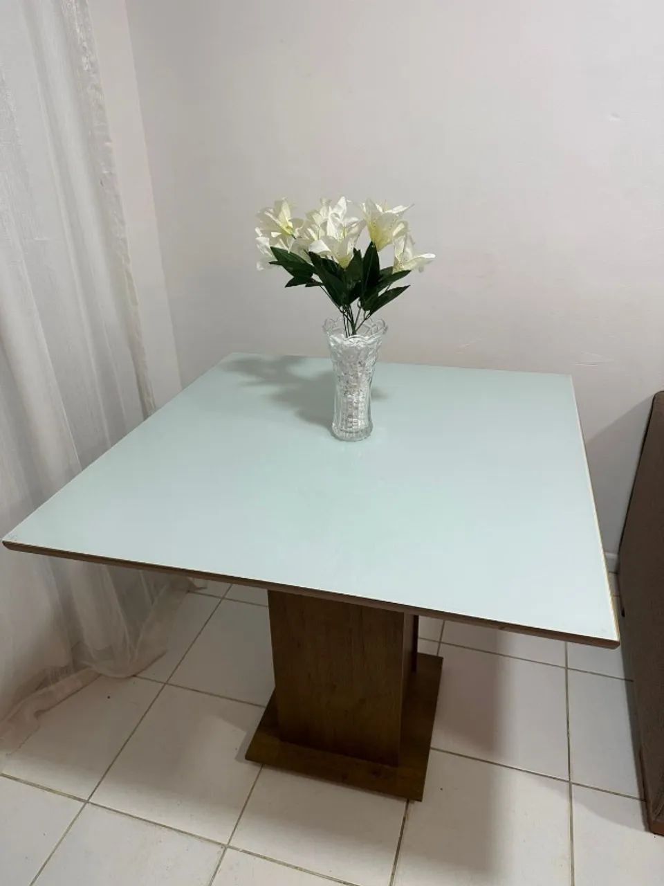 Mesa Quadrada (Sem as cadeiras)