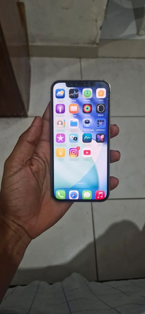 Vendo ou troco IPhone 12 pro 128 gigas - Foto 2