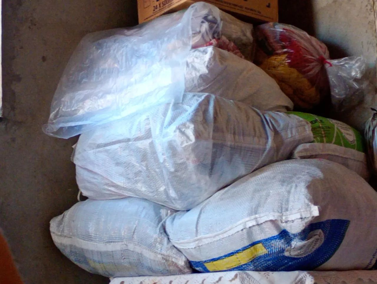 Vendo Roupas qualquer peça 3 reais? - Foto 4