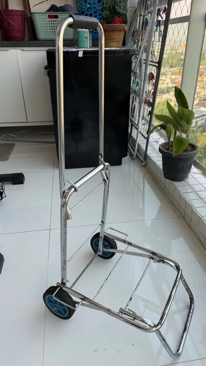 Carrinho de Carga Dobrável Cromado com Rodas - Foto 4