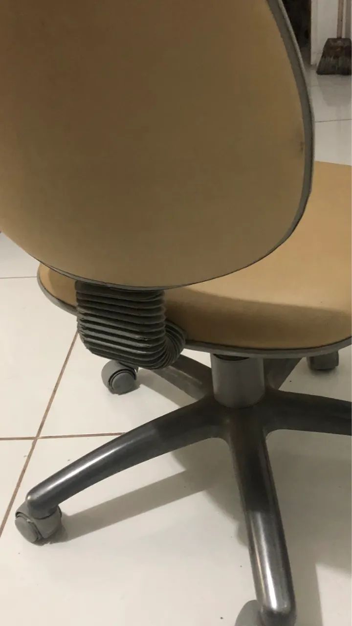 Cadeira secretária com rodinhas  - Foto 2