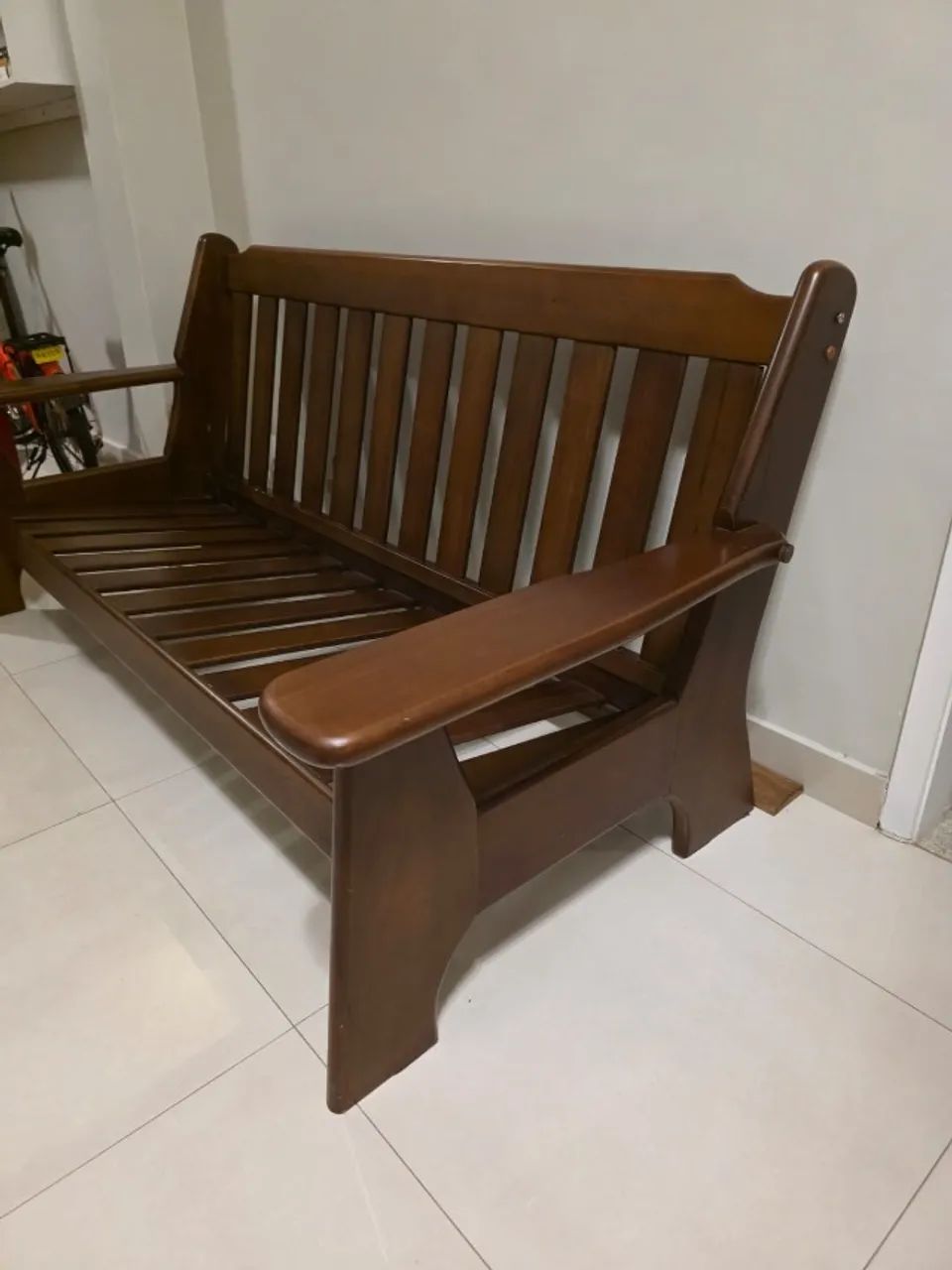 Sofá de Madeira Maciça - Foto 3