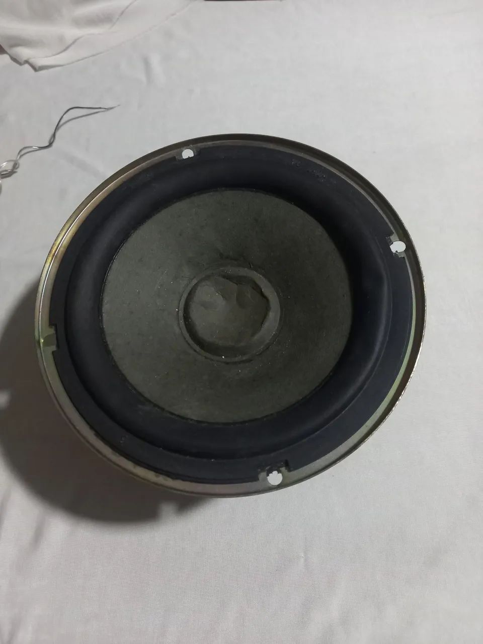 UM ALTO FALANTE JVC MAD IN MALASYA 6,7 POLEGADAS 