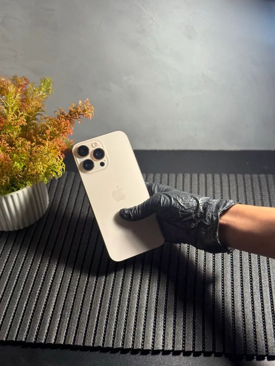 iPhone 16 Pro Max - Foto 4