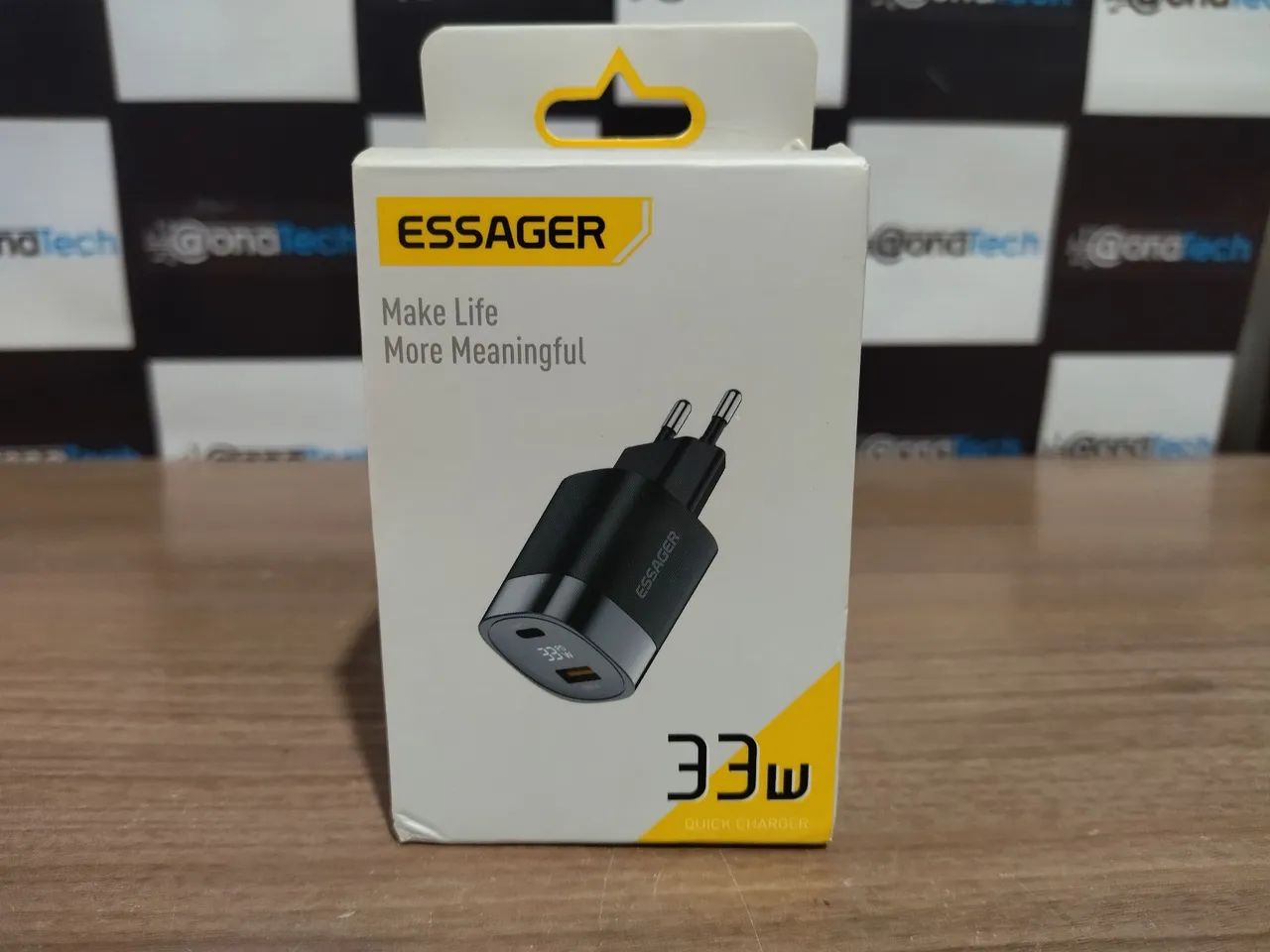 Fonte/carregador 33W USB/tipo c nova