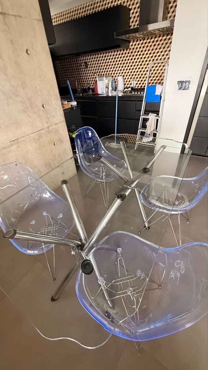 Mesa de Jantar de Vidro 1,60m + 4 Cadeiras Transparentes - Foto 5