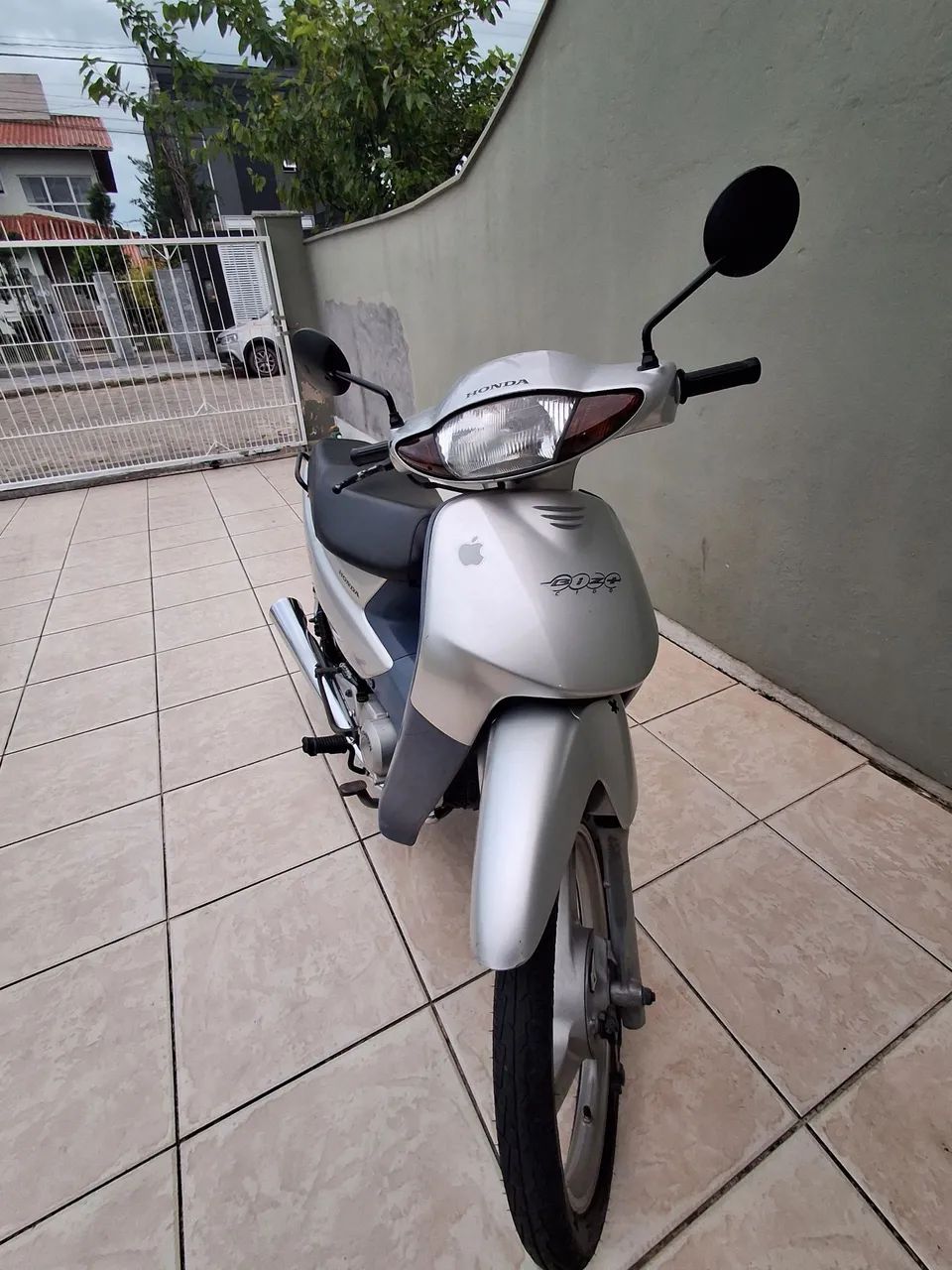 C-100 BIZ + - Foto 3