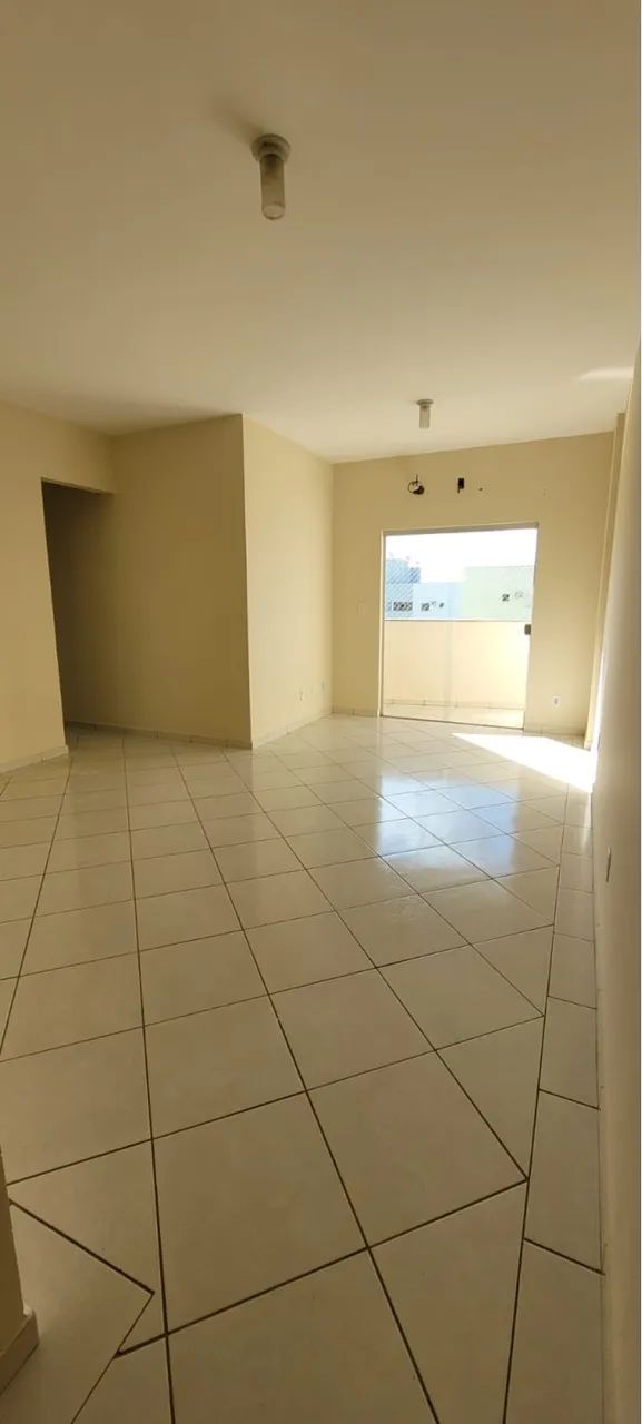 APARTAMENTO 3 QUARTOS NO PINHAIS I