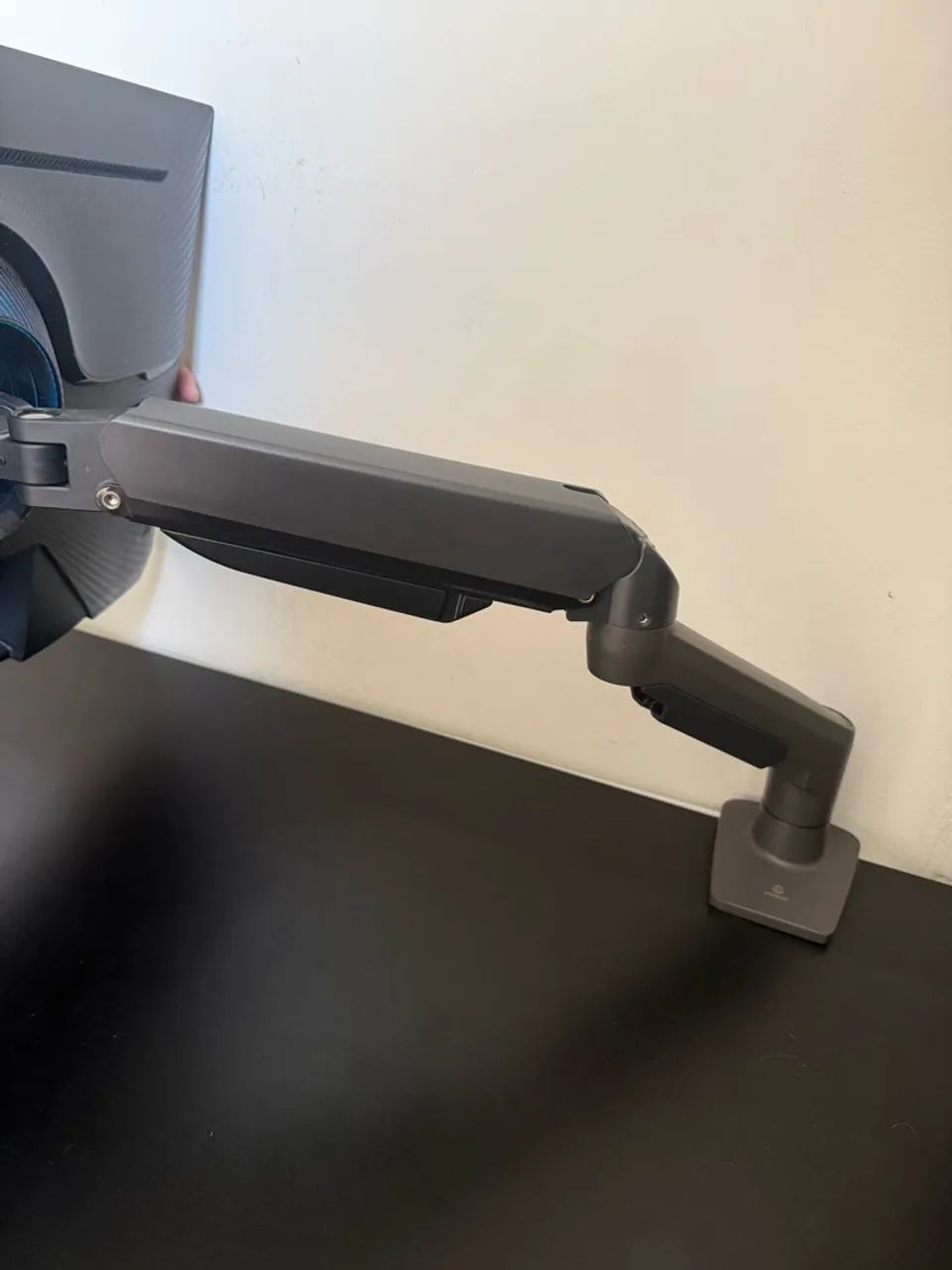 Monitor Gamer Samsung Odyssey G40 25 Polegadas - Foto 3
