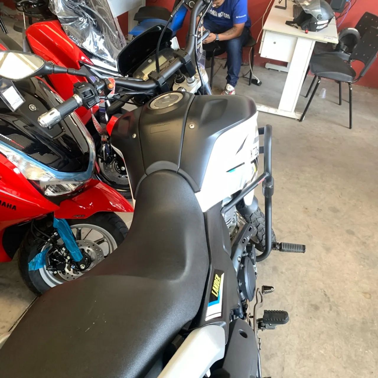 Yamaha XTZ 250 Lander 250 cc  - Foto 4