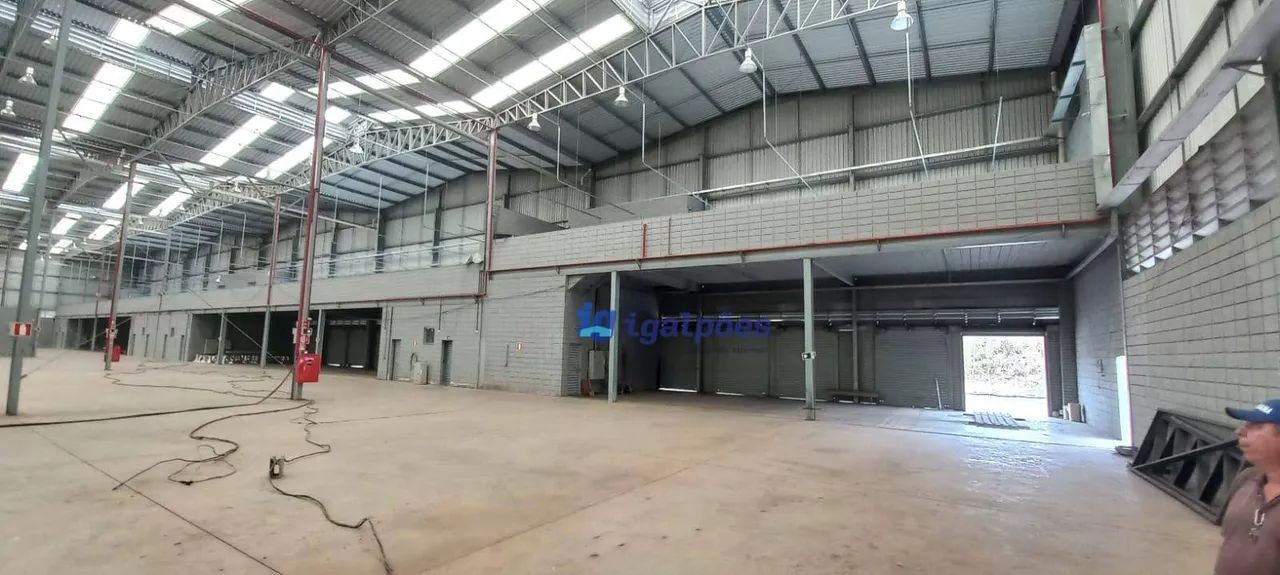 Galpão com 3300 m² em - Vila Amélia Moreira - Sabará/MG
