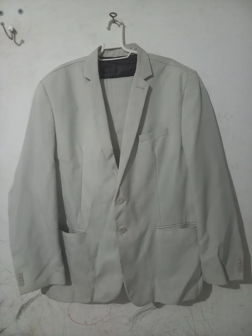 Vende-se Paletó com Calça 