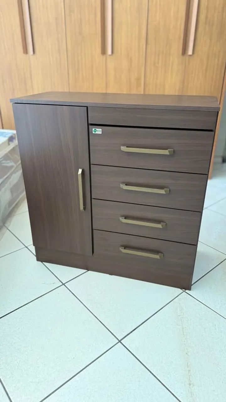 Cômoda com 4 Gavetas e 1 Porta mdf Nova