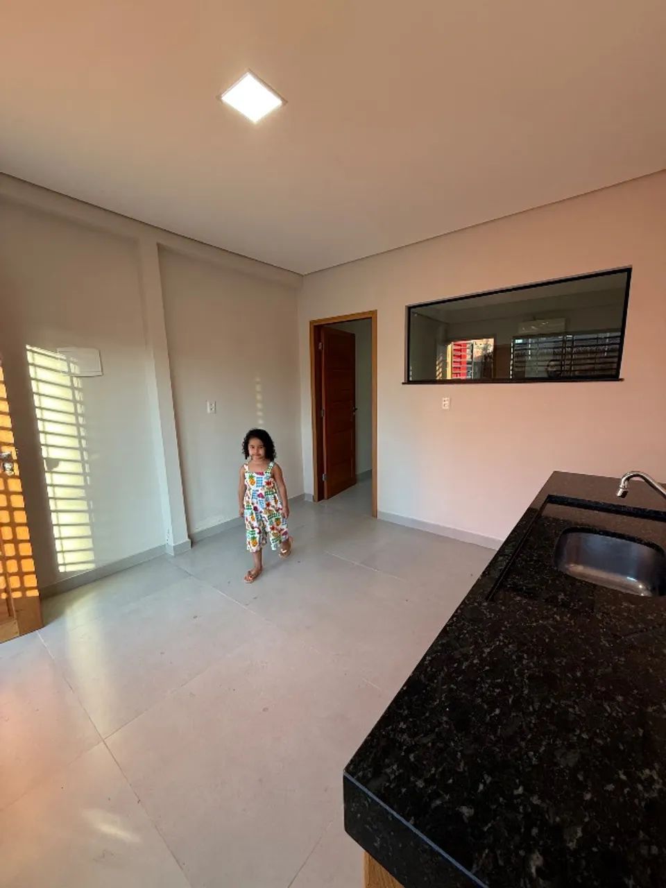 Sala comercial com recepção, banheiro e área de serviço. Disponível p alteração * - Foto 5