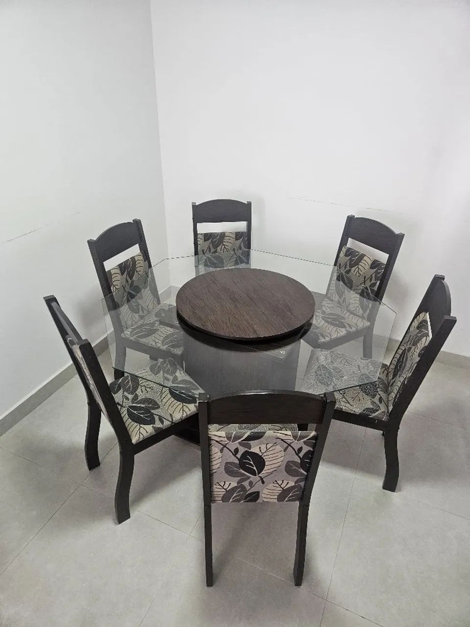 Mesa de jantar 6 cadeiras com centro giratório - Foto 5
