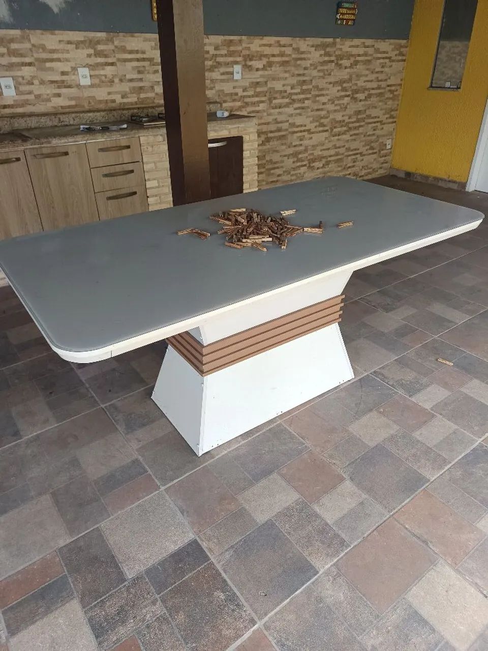 Mesa com 6 cadeiras 
