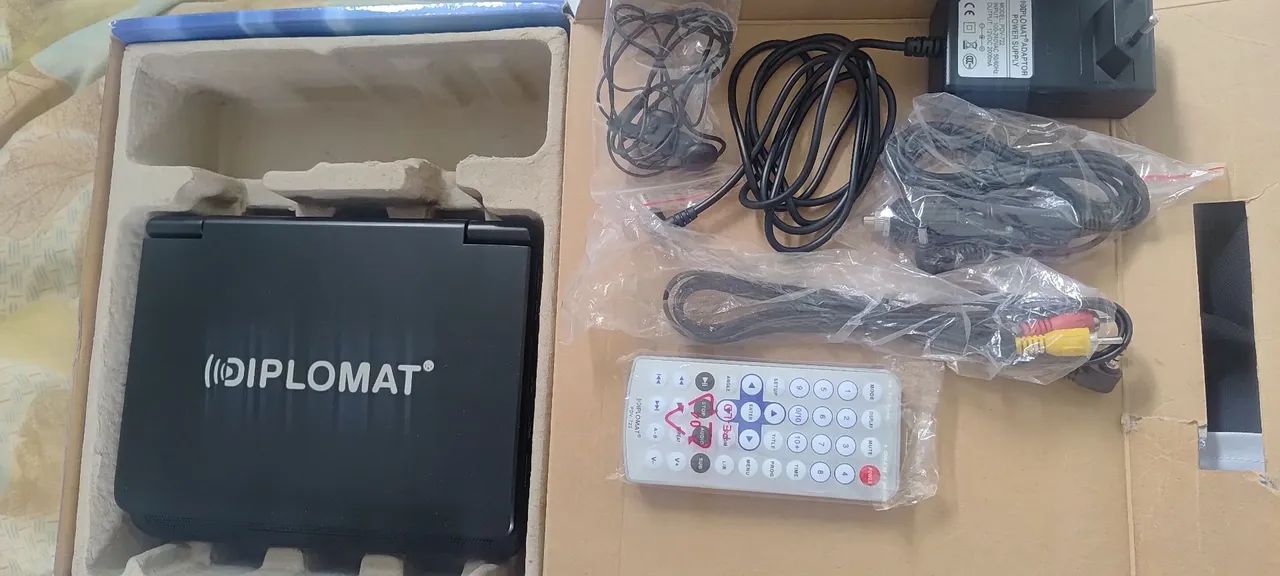 Vendo Diplomat DVD portátil  - Foto 2