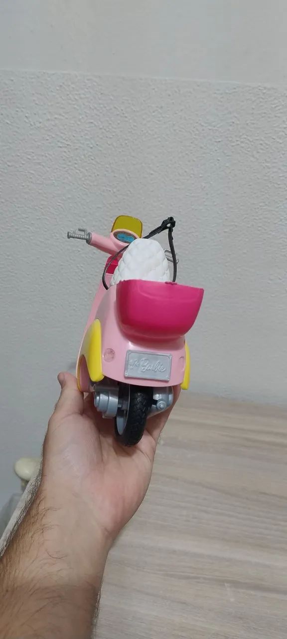Vespa Scooter Barbie - Mattel - Foto 3