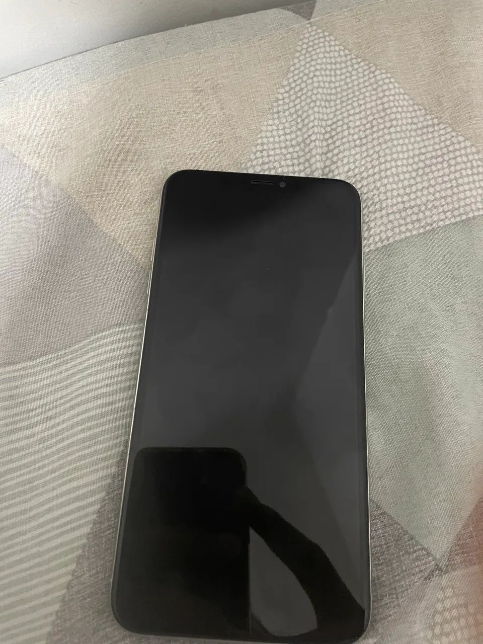 IPHONE XS MAX COM DEFEITO NA TELA