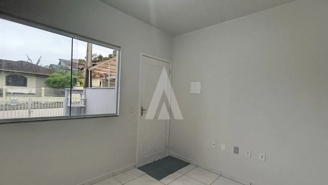 Geminado com 2 quartos e 1 vaga no bairro Iririú. - Foto 3