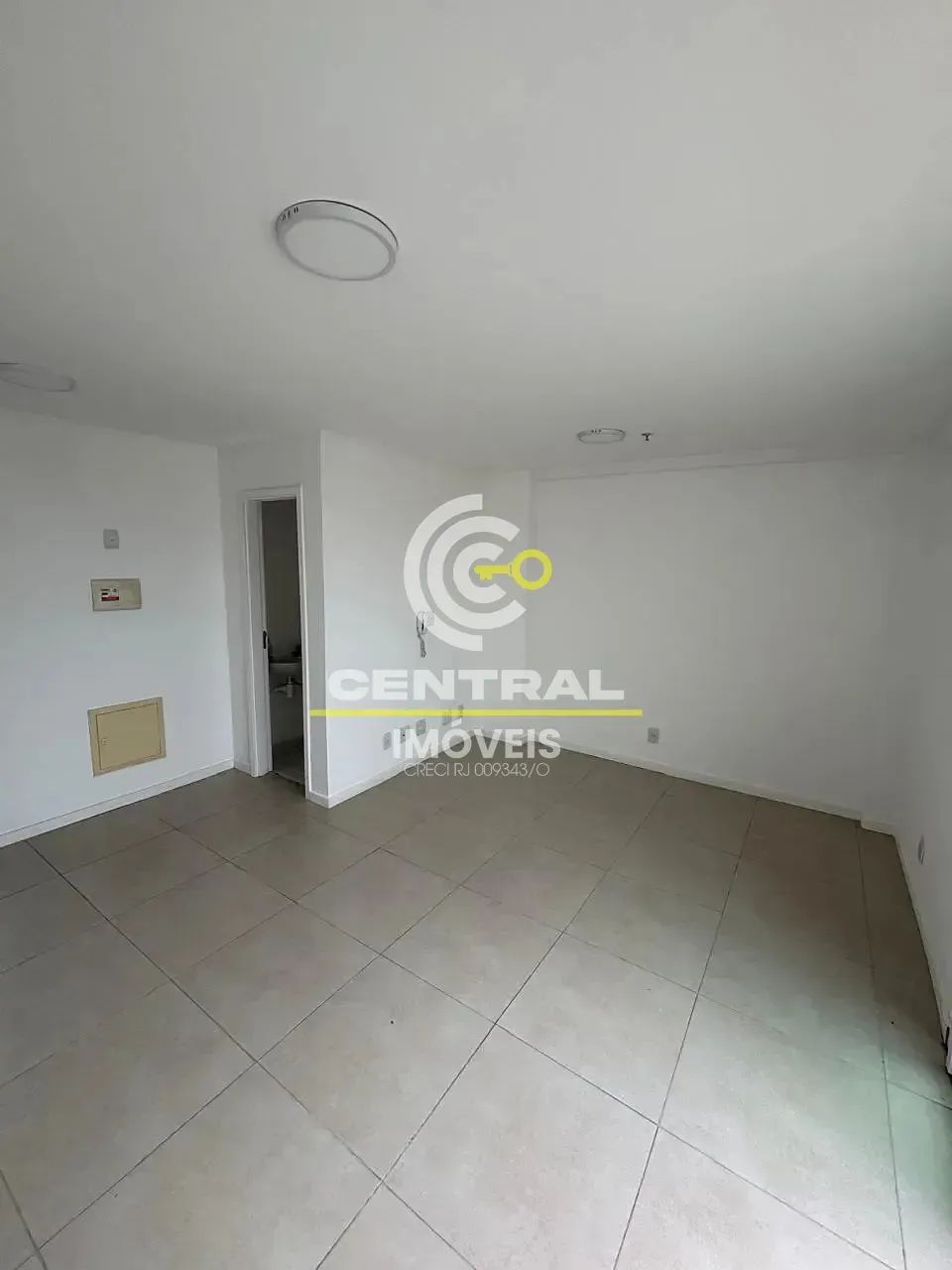 Sala Comercial para alugar na Avenida Vinte e Dois de Maio, Centro, Itaboraí - RJ - Foto 3