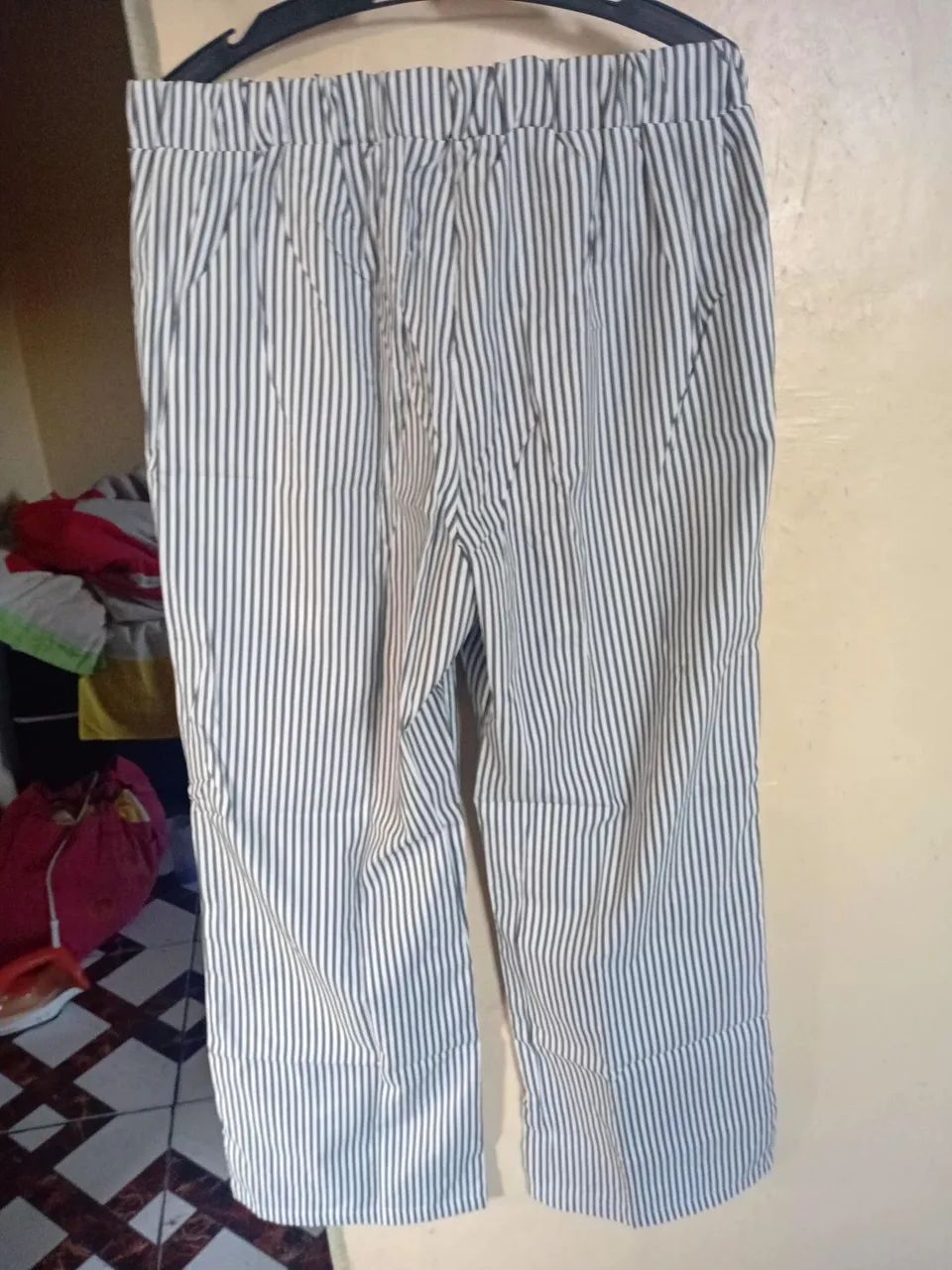 Calça Feminina TAM 40/42 - Foto 2