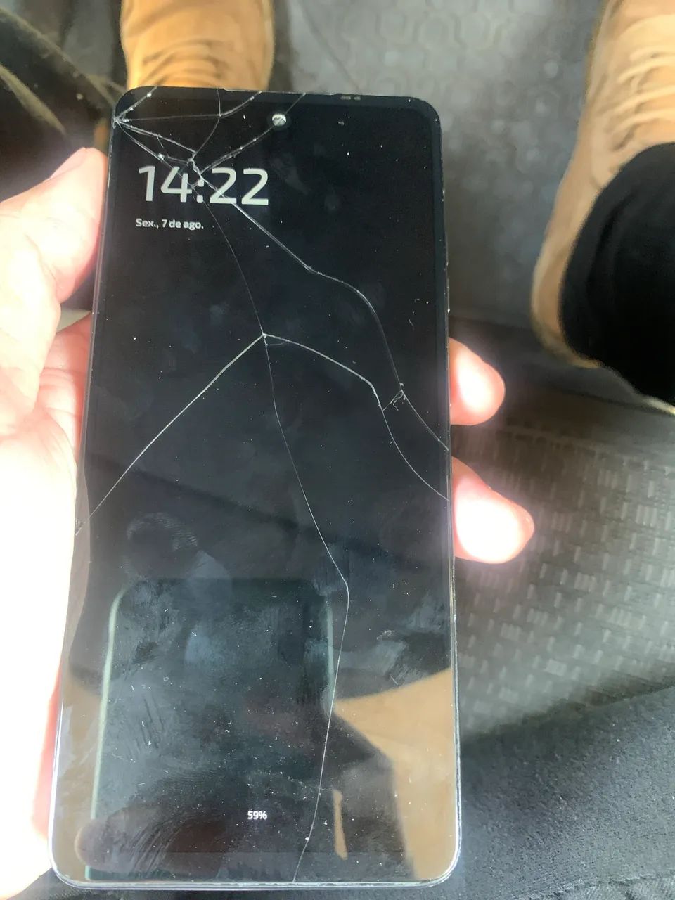 Vendo Celular G34 com tela quebrada  - Foto 3