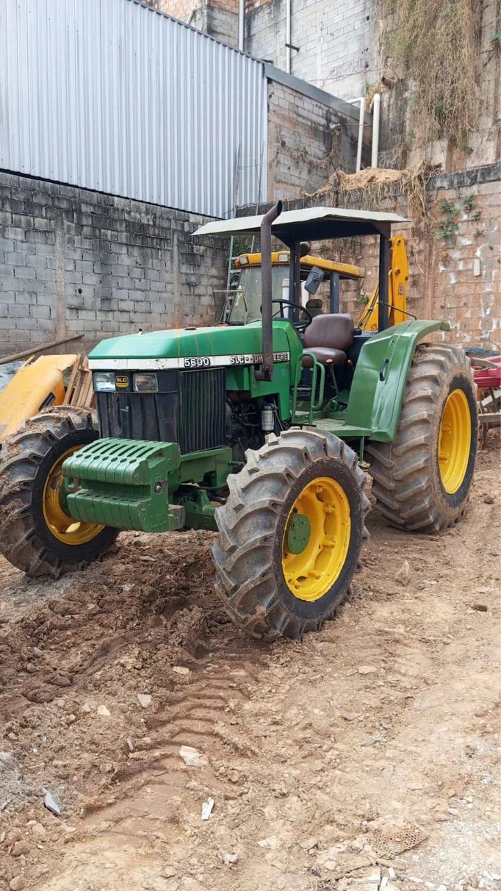Vendo trator John  Deere 5600 2206 - Foto 2