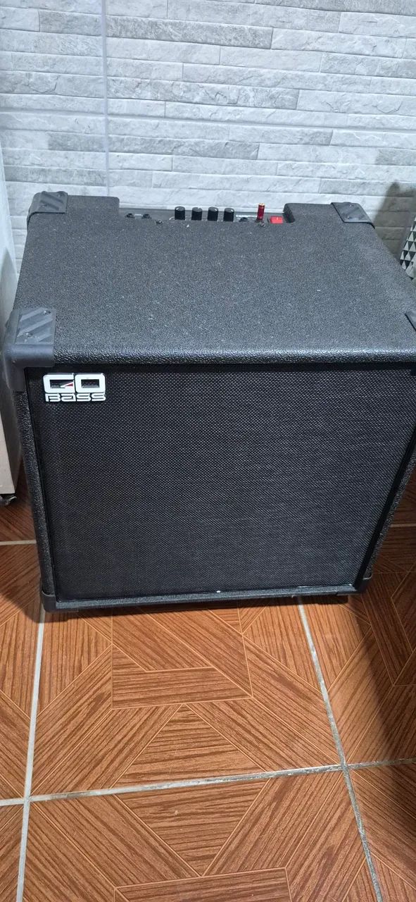 Amplificador gb500 contra baixo 