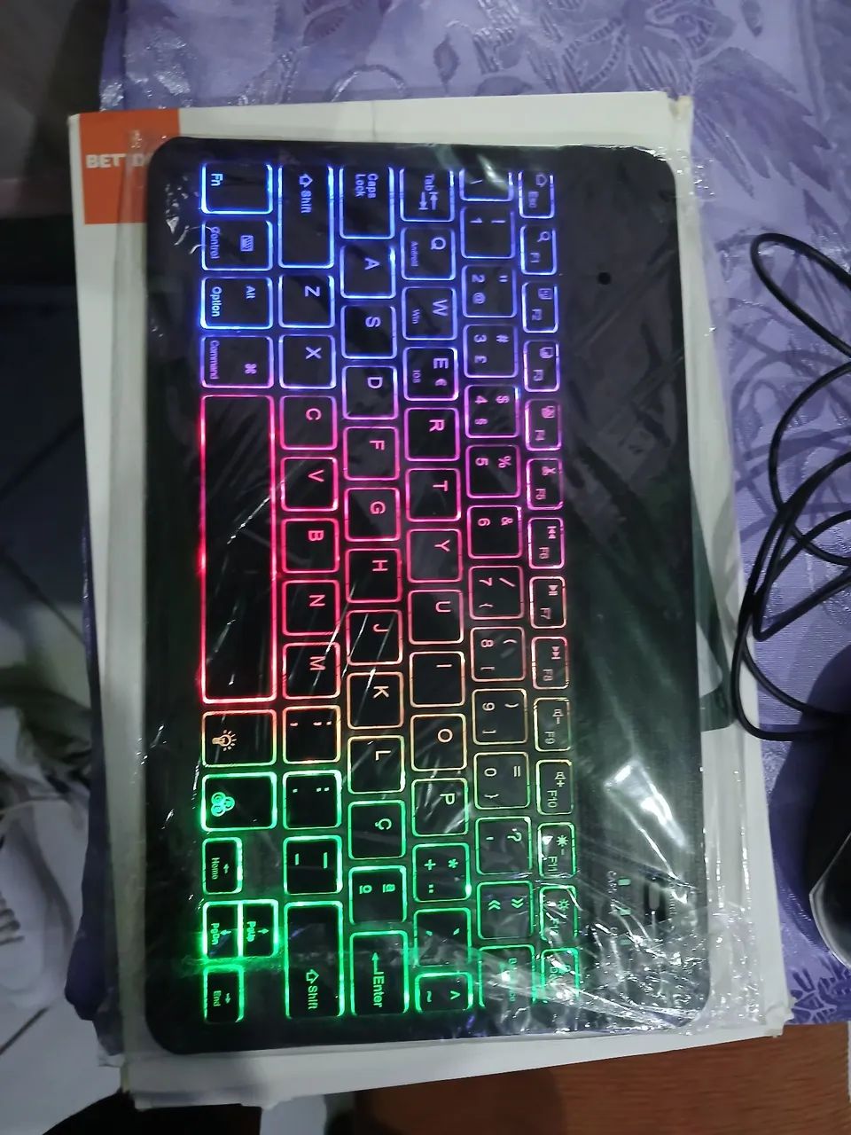 Vendo teclado Bluetooth e mouse com adaptador tipo c - Foto 3