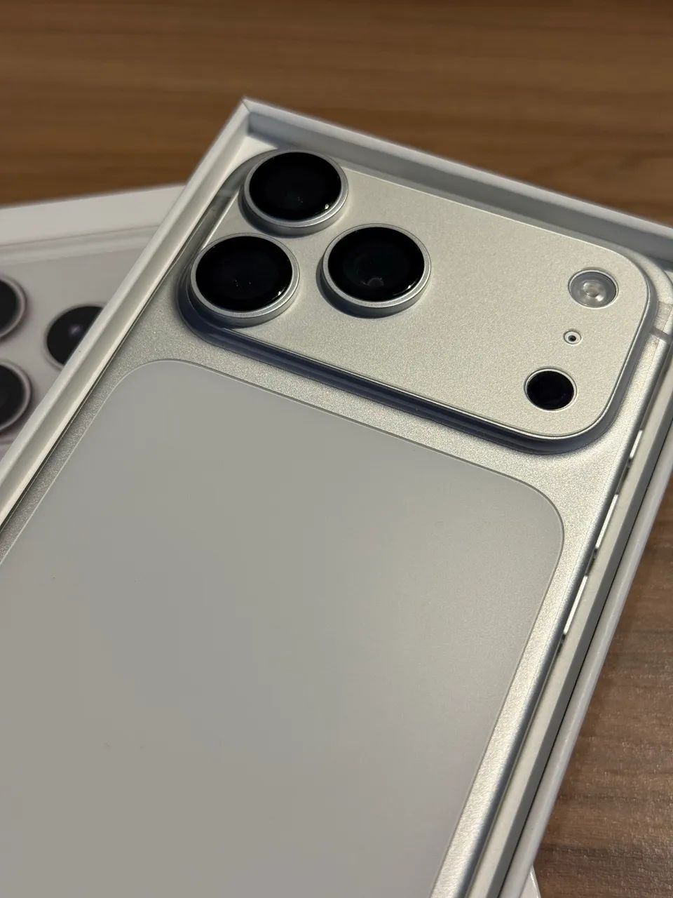 iPhone 17 Pro Max 256gb APENAS 1 MÊS DE USO - Foto 2