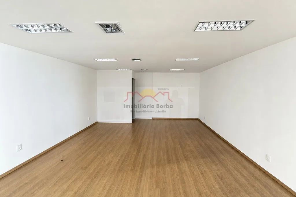 SALA COMERCIAL COM MEZANINO NO CENTRO DE JOINVILLE - Foto 4