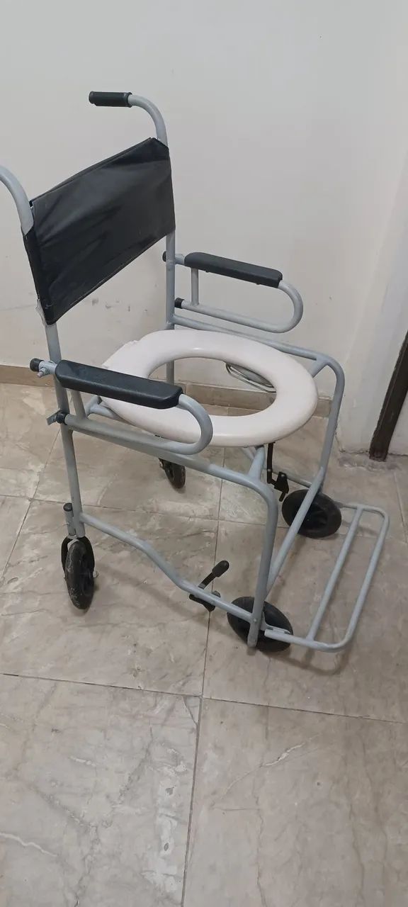 Cadeira de banho.129,00
