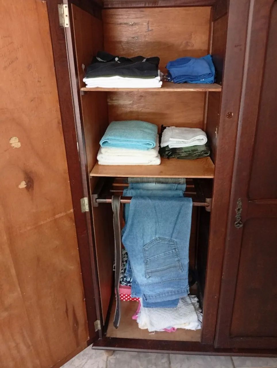 Guarda roupa antigo  - Foto 3