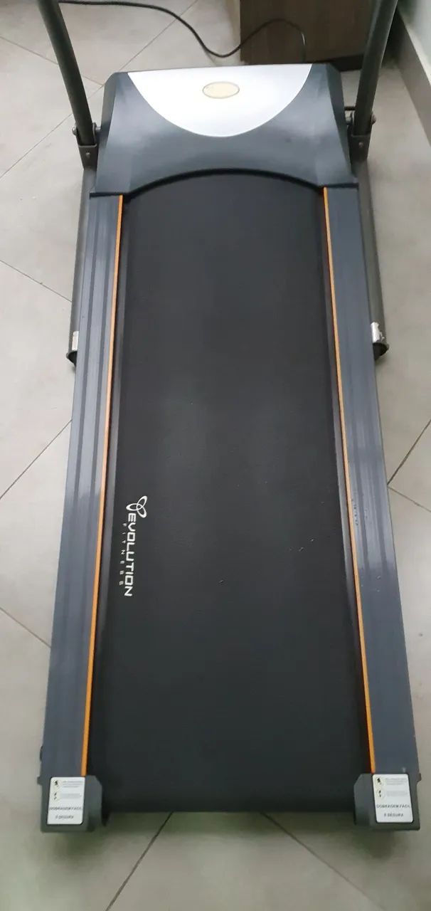 Esteira Evolution Evo 10 em ótimo estado - Foto 3