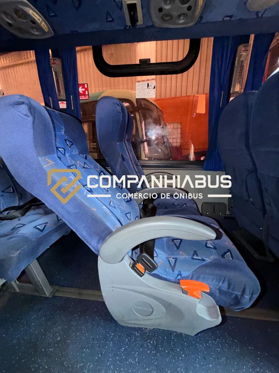 Microônibus Neobus Thunder+ 2011/2012 - Foto 7