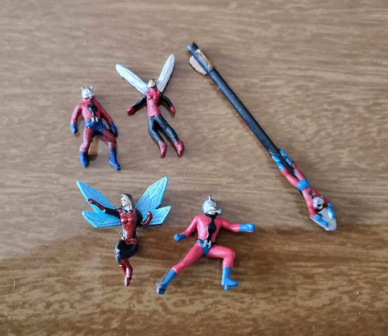 Lote - Miniaturas - Homem-Formiga e Vespa