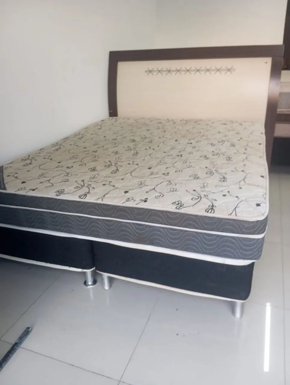 Linda cana box  e colchao queem size dd casal ( $$ 800 ) *