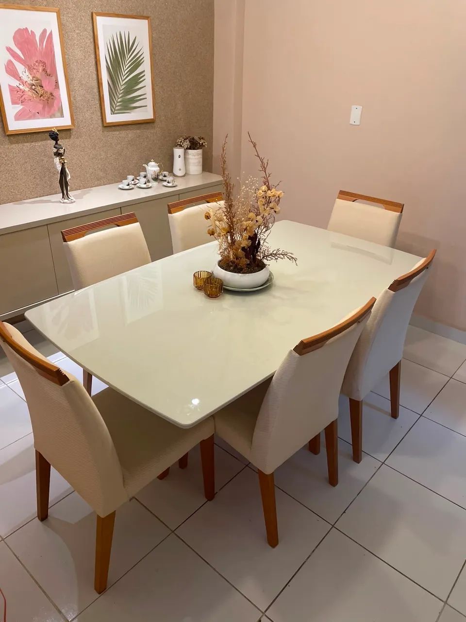Mesa de madeira com 6 cadeiras - Foto 3