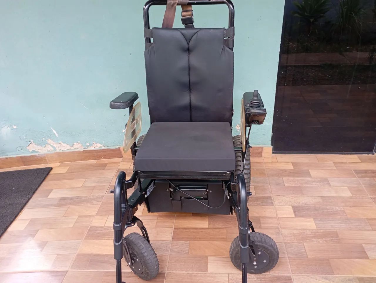 Cadeira de rodas motorizada - Foto 4