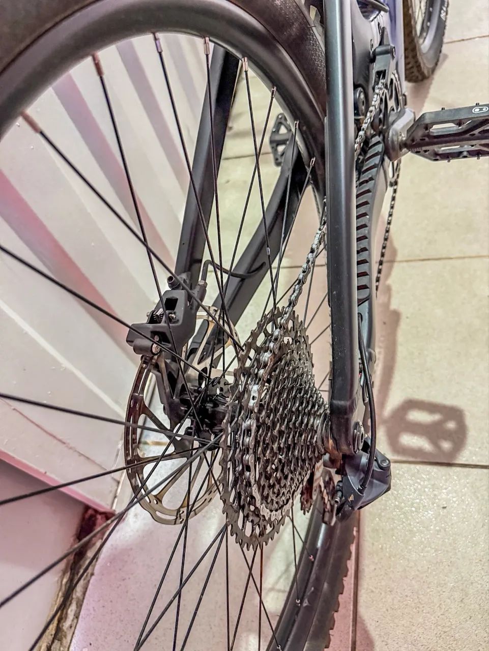 caloi peak carbon/ com upgrades  - Foto 3
