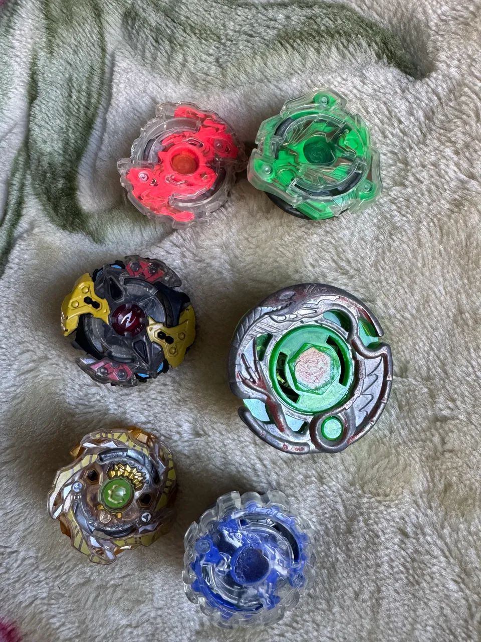 Lote Beyblade - Foto 2