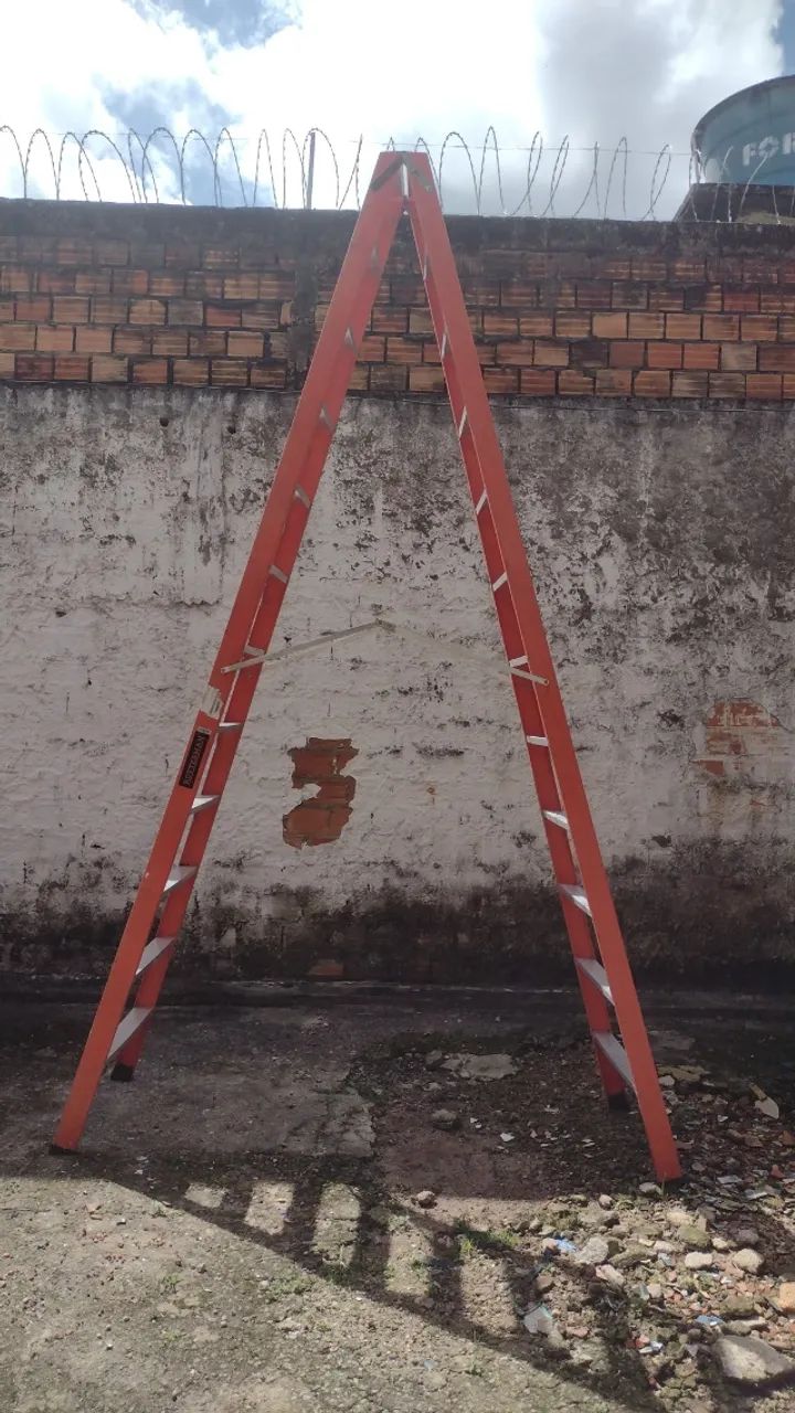 Escada de fibra tipo tesoura 3 metros