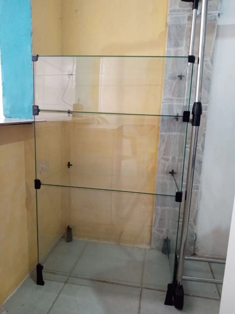 Vende brechó .