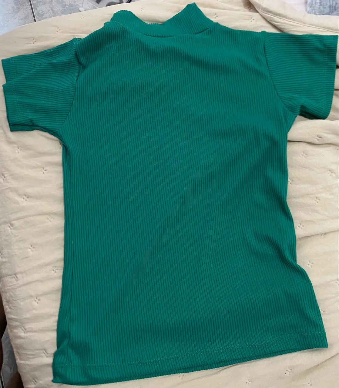 Blusa verde- Nova- Tamanho P - Foto 2