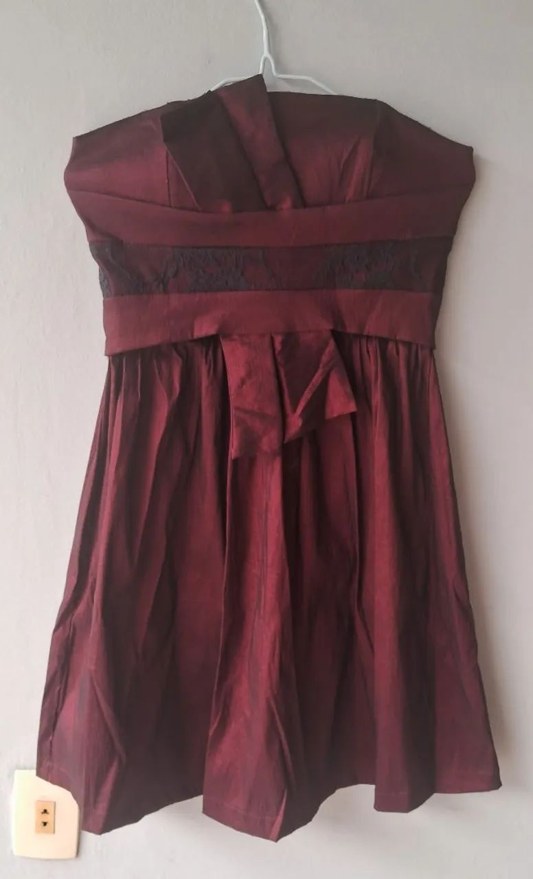 Vestido festa tomara que caia Marsala